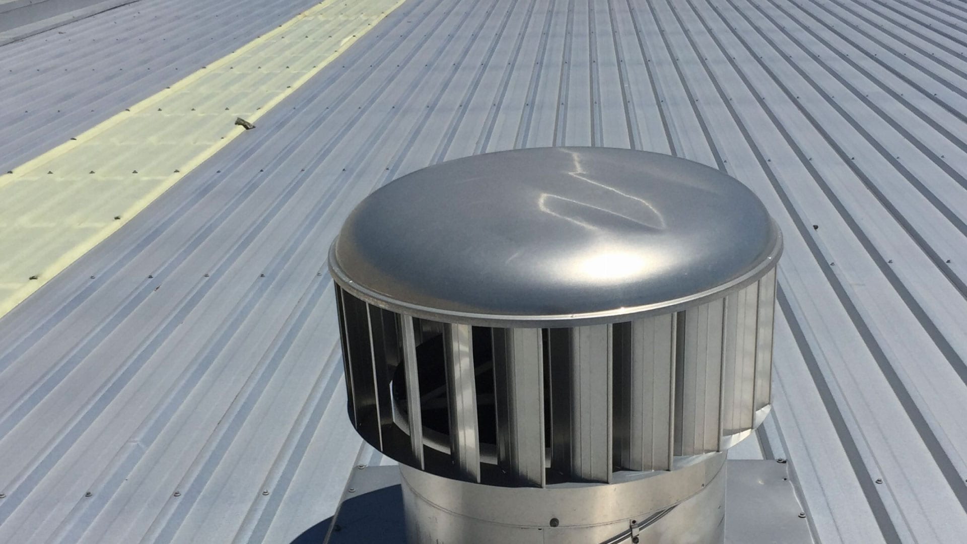 mechanical commercial roof vent
